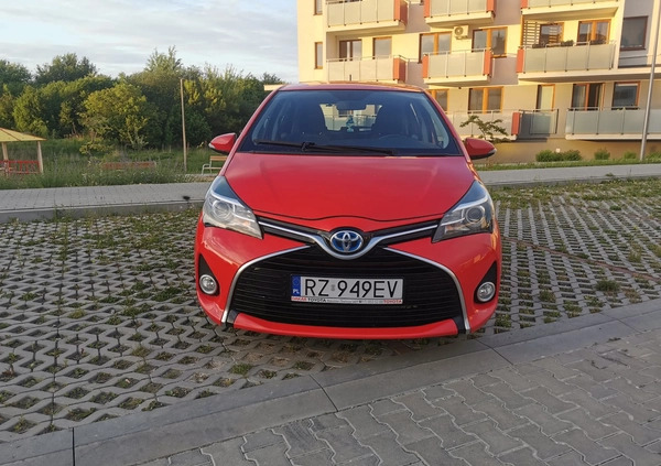 Toyota Yaris cena 41000 przebieg: 149000, rok produkcji 2014 z Rzeszów małe 154